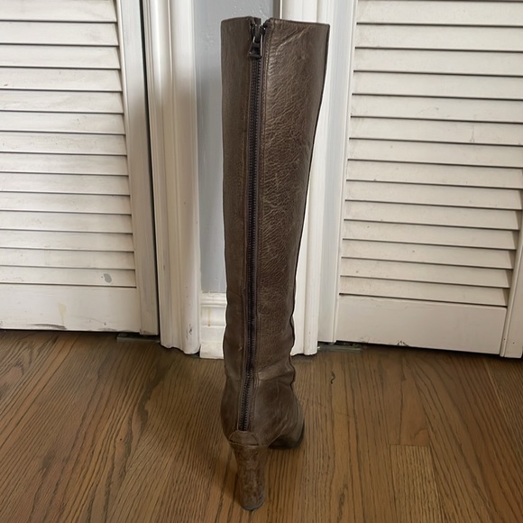 Pre loved. Knee high boots. Enzo Angiolini - Picture 2 of 7